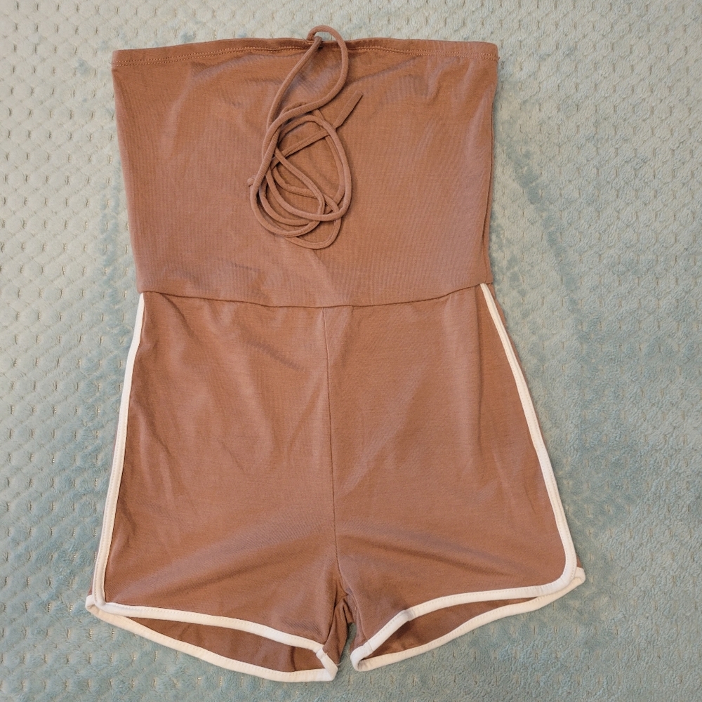 HEART & HIPS HALTER tie Romper